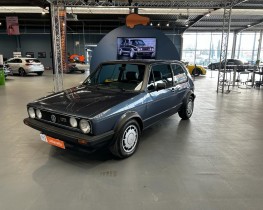 VOLKSWAGEN GOLF 1.8I GTI PLUS