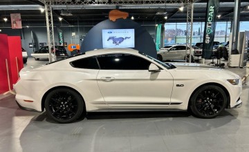FORD MUSTANG FASTBACK Fastback V8 5.0 421