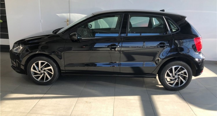 VOLKSWAGEN POLO V