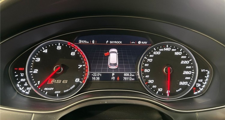 AUDI RS6 AVANT