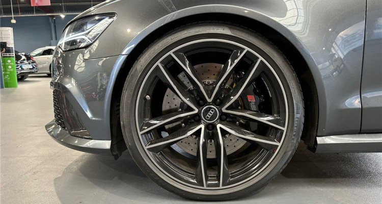 AUDI RS6 AVANT