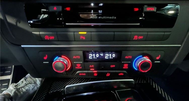 AUDI RS6 AVANT