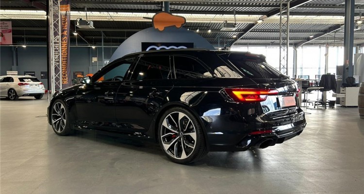 AUDI RS4 III