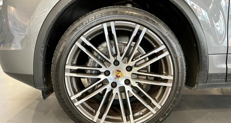 PORSCHE CAYENNE II