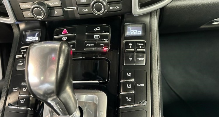 PORSCHE CAYENNE II