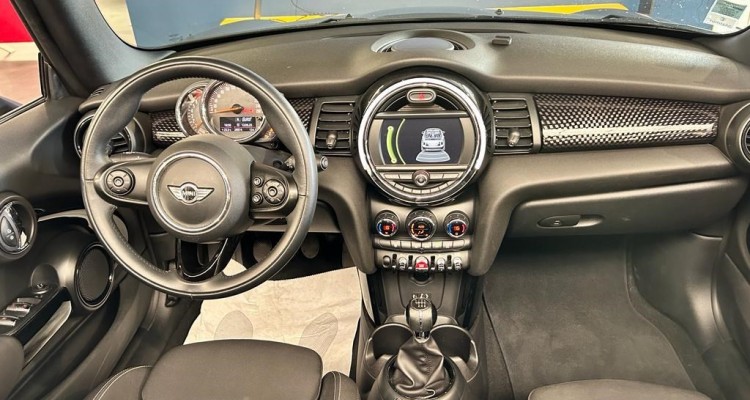 MINI MINI F57