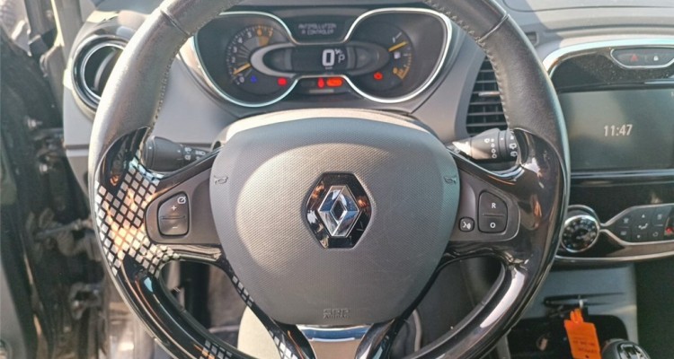 RENAULT CAPTUR