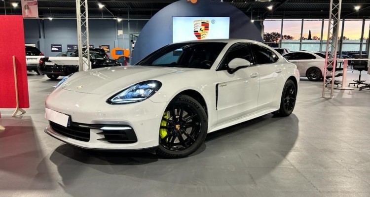 PORSCHE PANAMERA II