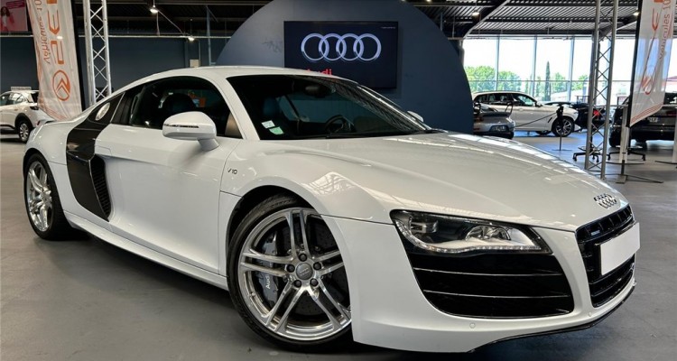 AUDI R8