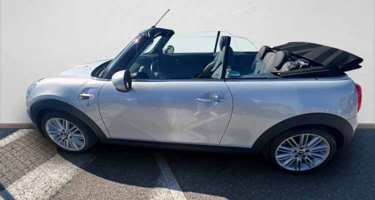 MINI CABRIOLET F57