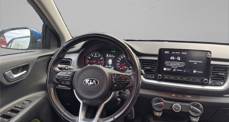KIA STONIC