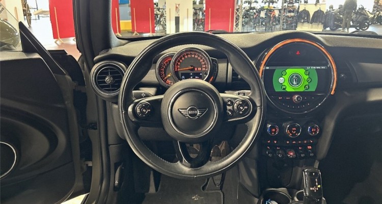 MINI MINI F57