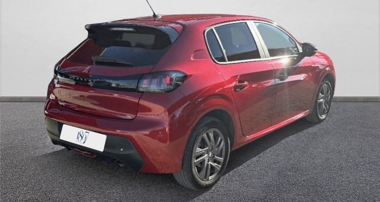 PEUGEOT 208