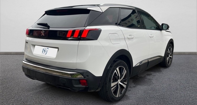 PEUGEOT 3008 II