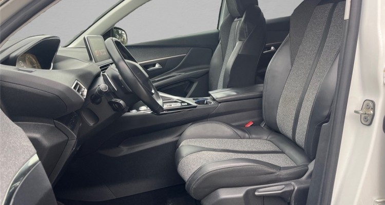 PEUGEOT 3008 II