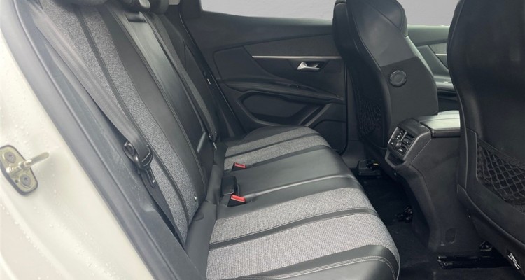 PEUGEOT 3008 II
