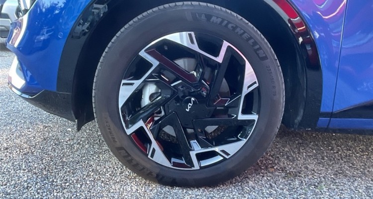 KIA SPORTAGE V