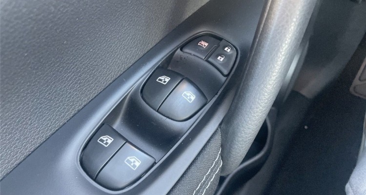 NISSAN QASHQAI II