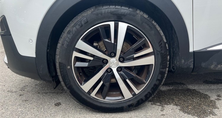 PEUGEOT 3008 II