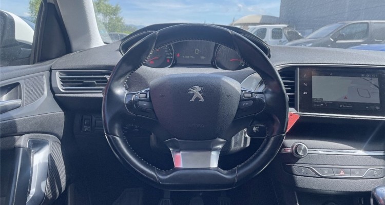 PEUGEOT 308 II