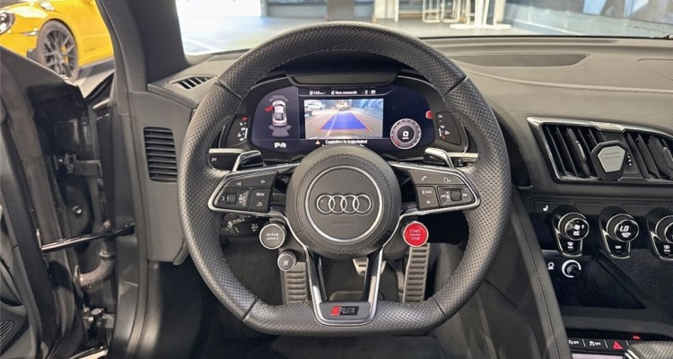 AUDI R8 II