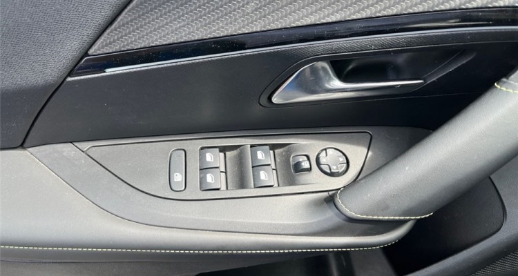 PEUGEOT 2008 II