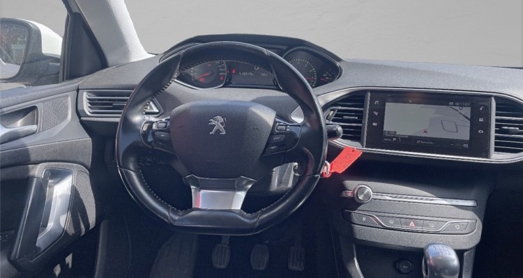 PEUGEOT 308 II