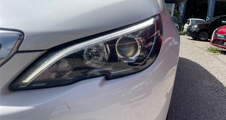 PEUGEOT 308 II