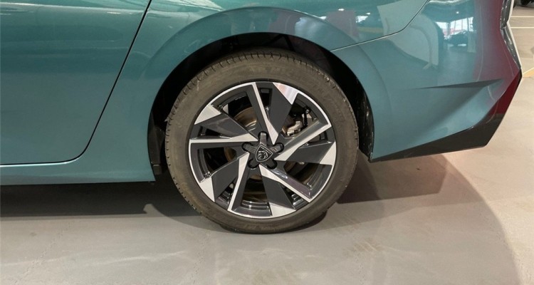 PEUGEOT 308 III
