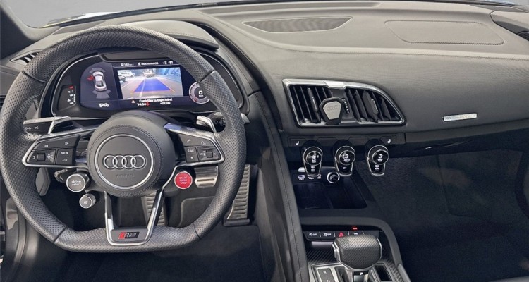 AUDI R8 II