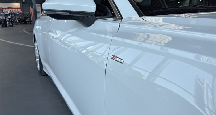 AUDI A6 V