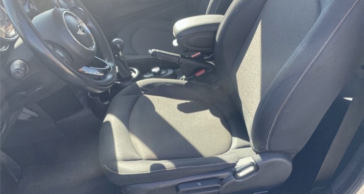MINI MINI F56