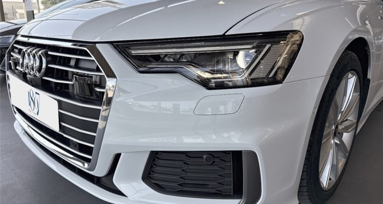 AUDI A6 V