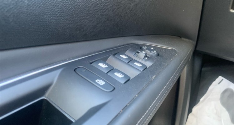 PEUGEOT 5008 II
