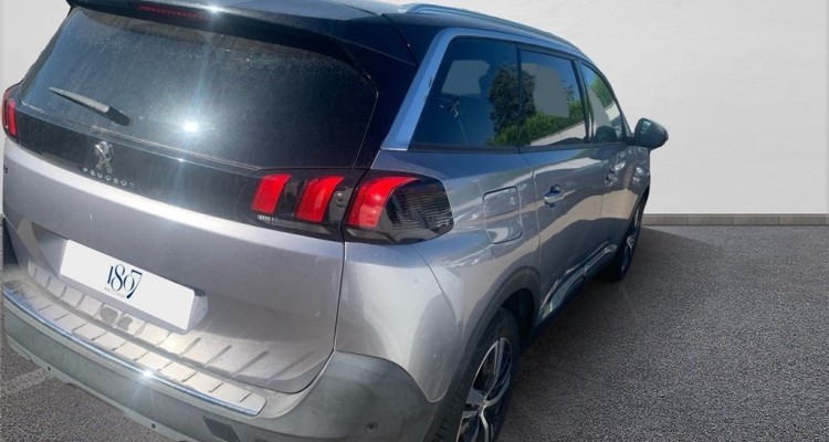 PEUGEOT 5008 II