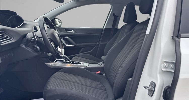 PEUGEOT 308 II