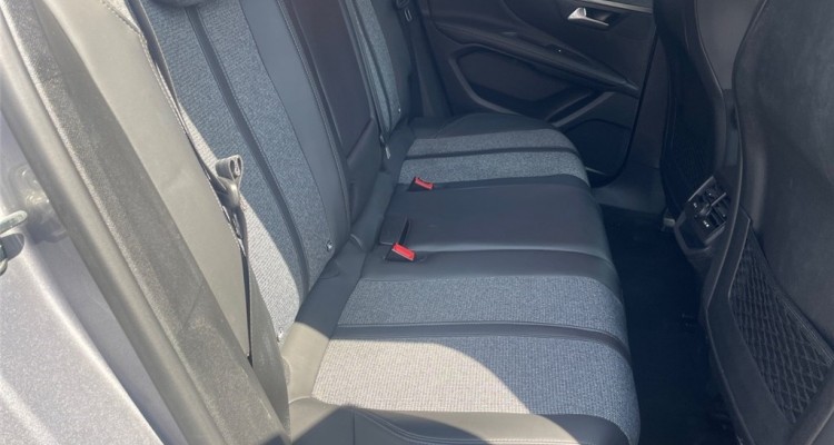 PEUGEOT 3008 II