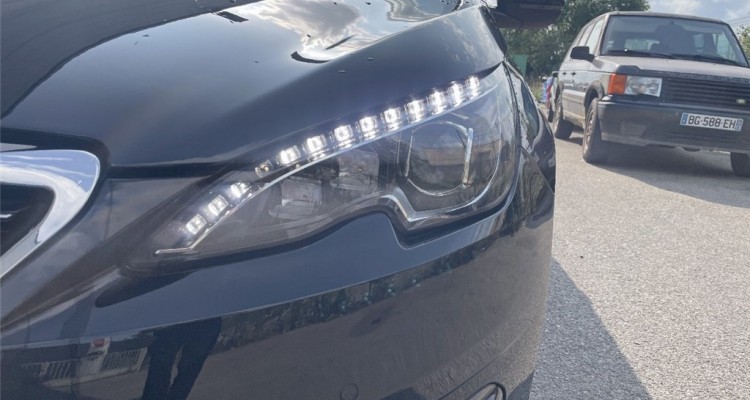 PEUGEOT 308 II