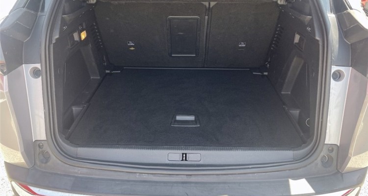 PEUGEOT 3008 II