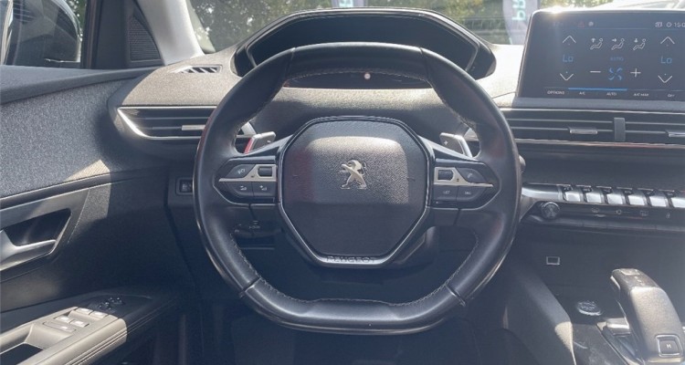 PEUGEOT 3008 II