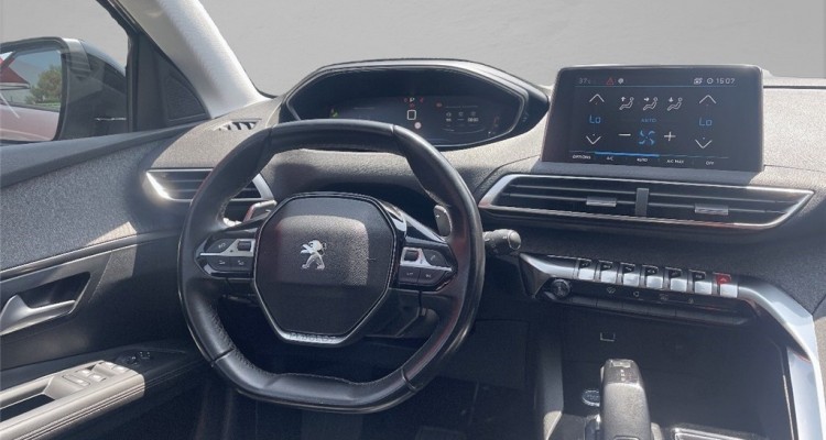 PEUGEOT 3008 II