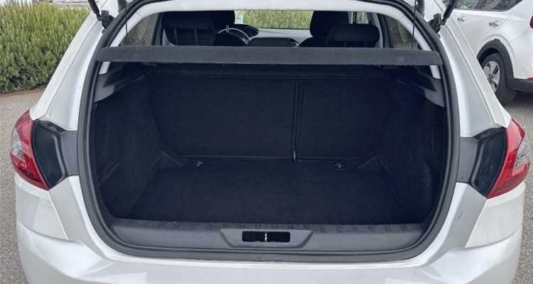 PEUGEOT 308 II