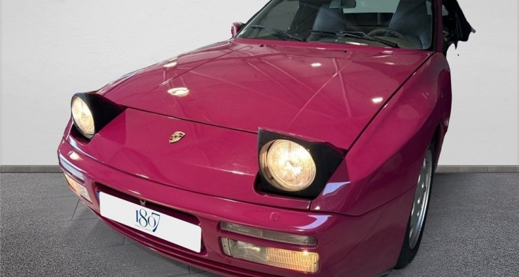 PORSCHE 944