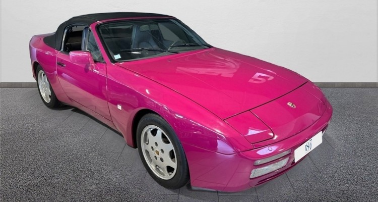 PORSCHE 944
