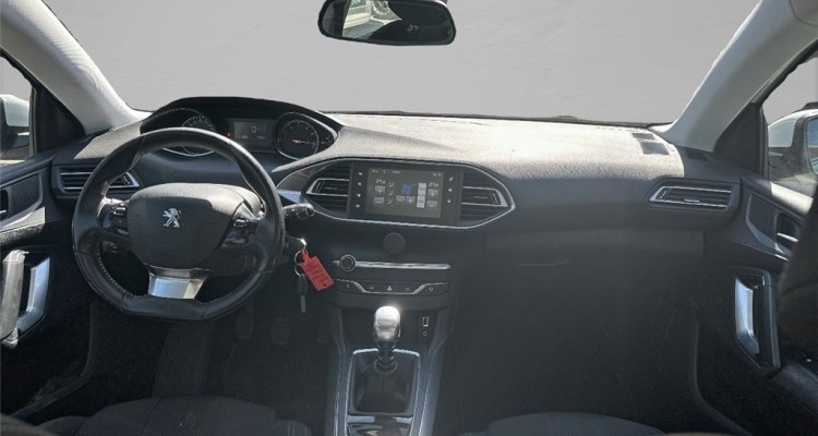 PEUGEOT 308 II