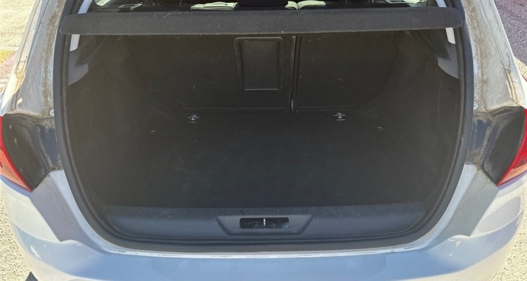PEUGEOT 308 II