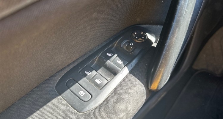 PEUGEOT 308 II